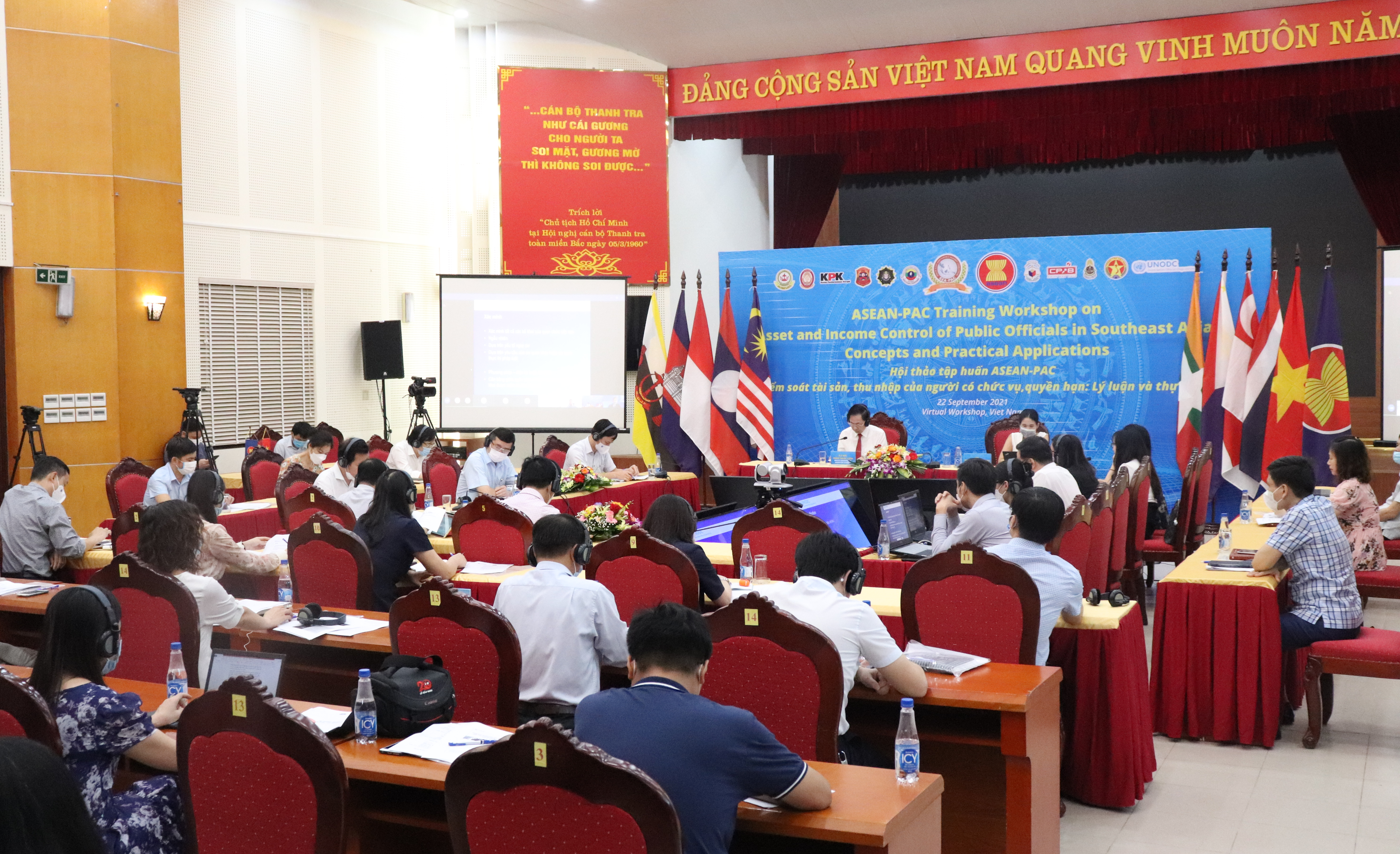 Tham dự hội thảo có đại diện cơ quan thành viên của ASEAN-PAC, UNODC; đại diện một số Bộ, ngành, cơ quan Trung ương và địa phương của Việt Nam. (Ảnh: Hoàng Minh)